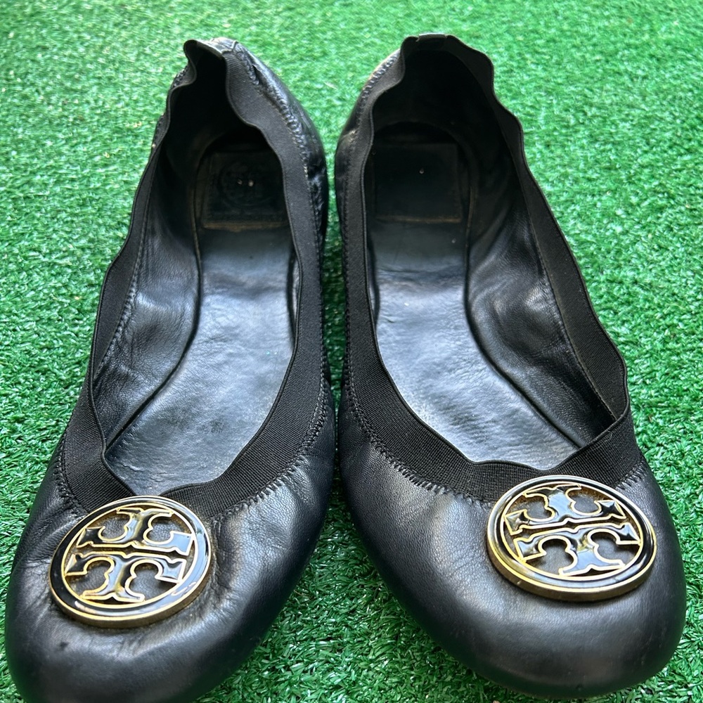 Tory Burch Round Toe Black Flats